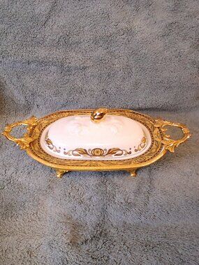VTG Style Decorative Porcelain Covered Butter Dish Vanity Box Gold Brass Stand
